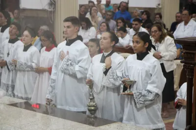 30 dia com Maria - Santa Missa e Coroação - Romeiros Devotos da Paroquia Sant' Anna (Indiánopolis)