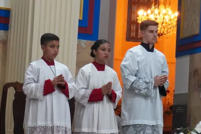 30 dia com Maria - Santa Missa e Coroação - Romeiros Devotos da Paroquia Sant' Anna (Indiánopolis)