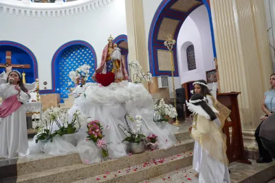 30 dia com Maria - Santa Missa e Coroação - Romeiros Devotos da Paroquia Sant' Anna (Indiánopolis)