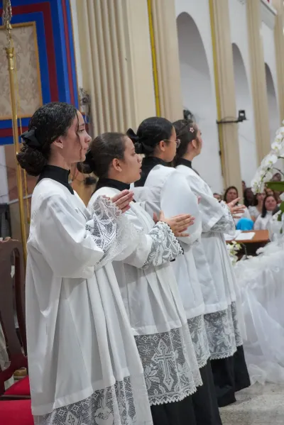 30 dia com Maria - Santa Missa e Coroação - Romeiros Devotos da Paroquia Sant' Anna (Indiánopolis)