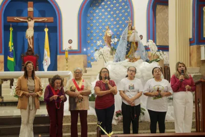 30 dia com Maria - Santa Missa e Coroação - Romeiros Devotos da Paroquia Sant' Anna (Indiánopolis)