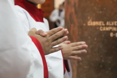 30 dia com Maria - Santa Missa e Coroação - Romeiros Devotos da Paroquia Santa Terezinha (Patrocinio)