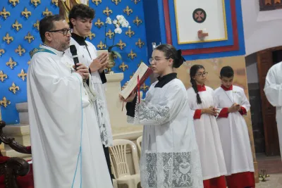 30 dia com Maria - Santa Missa e Coroação - Romeiros Devotos da Paroquia Santa Terezinha (Patrocinio)