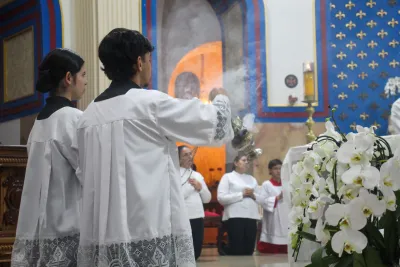 30 dia com Maria - Santa Missa e Coroação - Romeiros Devotos da Paroquia Santa Terezinha (Patrocinio)