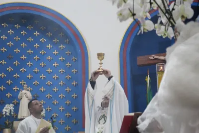 30 dia com Maria - Santa Missa e Coroação - Romeiros Devotos da Paroquia Santa Terezinha (Patrocinio)