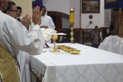 30 dia com Maria - Santa Missa e Coroação - Romeiros Devotos da Paroquia Santa Terezinha (Patrocinio)
