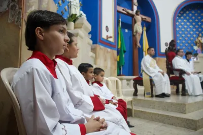 30 dia com Maria - Santa Missa e Coroação - Romeiros Devotos da Paroquia Santa Terezinha (Patrocinio)