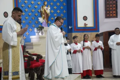 30 dia com Maria - Santa Missa e Coroação - Romeiros Devotos da Paroquia Santa Terezinha (Patrocinio)