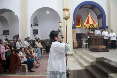 30 dia com Maria - Santa Missa e Coroação - Romeiros Devotos da Paroquia Santa Terezinha (Patrocinio)