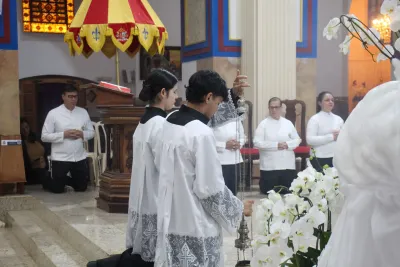 30 dia com Maria - Santa Missa e Coroação - Romeiros Devotos da Paroquia Santa Terezinha (Patrocinio)