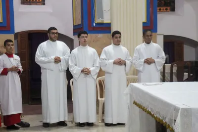 30 dia com Maria - Santa Missa e Coroação - Romeiros Devotos da Paroquia Santa Terezinha (Patrocinio)