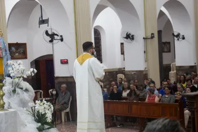 30 dia com Maria - Santa Missa e Coroação - Romeiros Devotos da Paroquia Santa Terezinha (Patrocinio)