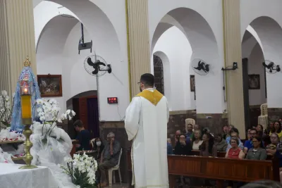30 dia com Maria - Santa Missa e Coroação - Romeiros Devotos da Paroquia Santa Terezinha (Patrocinio)