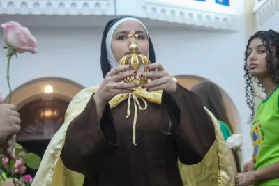 30 dia com Maria - Santa Missa e Coroação - Romeiros Devotos da Paroquia Santa Terezinha (Patrocinio)
