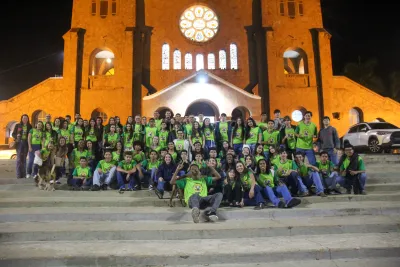 30 dia com Maria - Santa Missa e Coroação - Romeiros Devotos da Paroquia Santa Terezinha (Patrocinio)