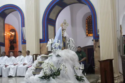 30 dia com Maria - Santa Missa e Coroação - Romeiros Devotos da Paroquia Santa Terezinha (Patrocinio)