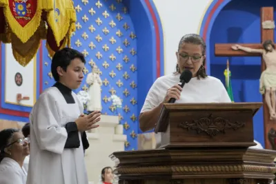 30 dia com Maria - Santa Missa e Coroação - Romeiros Devotos da Paróquia São João Batista (Cascalho Rico)
