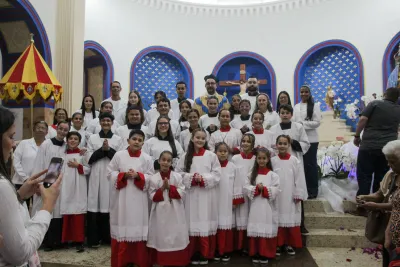 30 dia com Maria - Santa Missa e Coroação - Romeiros Devotos da Paróquia São João Batista (Cascalho Rico)