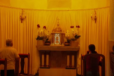 30 dia com Maria - Santa Missa e Coroação - Romeiros Devotos da Paróquia São João Batista (Cascalho Rico)