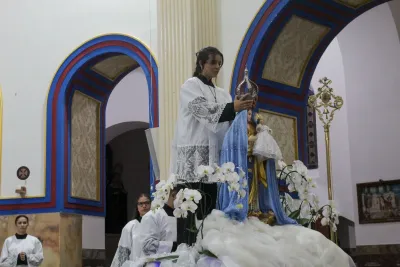 30 dia com Maria - Santa Missa e Coroação - Romeiros Devotos da Paróquia São João Batista (Cascalho Rico)