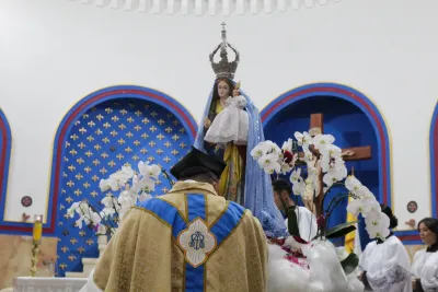 30 dia com Maria - Santa Missa e Coroação - Romeiros Devotos da Paróquia São João Batista (Cascalho Rico)