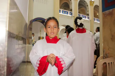 30 dia com Maria - Santa Missa e Coroação - Romeiros Devotos da Paróquia São João Batista (Cascalho Rico)