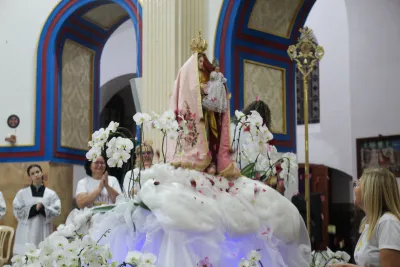 30 dia com Maria - Santa Missa e Coroação - Romeiros Devotos da Paróquia São Sebastião (Araguari)