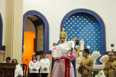 30 dia com Maria - Santa Missa e Coroação - Romeiros Devotos da Paróquia São Sebastião (Pedrinópolis))