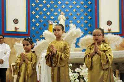 30 dia com Maria - Santa Missa e Coroação - Romeiros Devotos da Paróquia São Sebastião (Pedrinópolis))