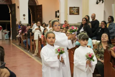 30 dia com Maria - Santa Missa e Coroação - Romeiros Devotos da Paróquia São Sebastião (Pedrinópolis))