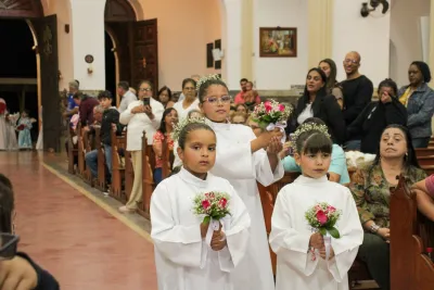 30 dia com Maria - Santa Missa e Coroação - Romeiros Devotos da Paróquia São Sebastião (Pedrinópolis))