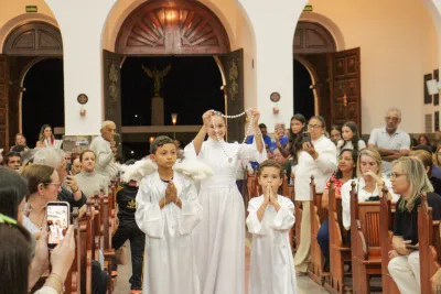 30 dia com Maria - Santa Missa e Coroação - Romeiros Devotos da Paróquia São Sebastião (Pedrinópolis))
