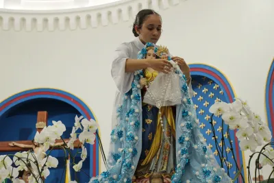 30 dia com Maria - Santa Missa e Coroação - Romeiros Devotos da Paróquia São Sebastião (Pedrinópolis))