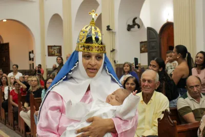 30 dia com Maria - Santa Missa e Coroação - Romeiros Devotos da Paróquia São Sebastião (Pedrinópolis))
