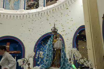 30 dia com Maria - Santa Missa e Coroação - Romeiros Devotos da Paróquia São Sebastião (Pedrinópolis))