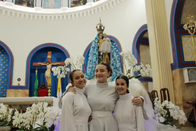 30 dia com Maria - Santa Missa e Coroação - Romeiros Devotos da Paróquia São Sebastião (Pedrinópolis))