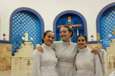 30 dia com Maria - Santa Missa e Coroação - Romeiros Devotos da Paróquia São Sebastião (Pedrinópolis))