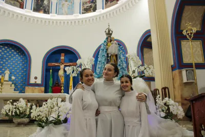 30 dia com Maria - Santa Missa e Coroação - Romeiros Devotos da Paróquia São Sebastião (Pedrinópolis))
