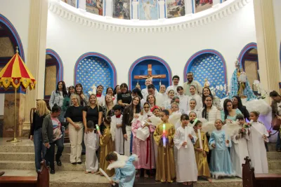 30 dia com Maria - Santa Missa e Coroação - Romeiros Devotos da Paróquia São Sebastião (Pedrinópolis))