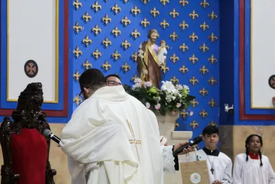 30 dia com Maria - Santa Missa e Coroação - Romeiros Devotos da Paróquia São Vicente de Paulo (Uberlândia)