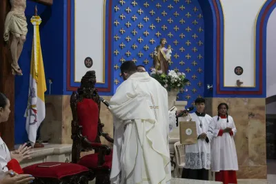 30 dia com Maria - Santa Missa e Coroação - Romeiros Devotos da Paróquia São Vicente de Paulo (Uberlândia)