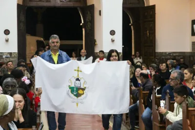 30 dia com Maria - Santa Missa e Coroação - Romeiros Devotos da Paróquia São Vicente de Paulo (Uberlândia)
