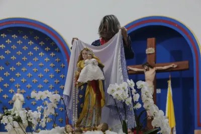 30 dia com Maria - Santa Missa e Coroação - Romeiros Devotos da Paróquia São Vicente de Paulo (Uberlândia)