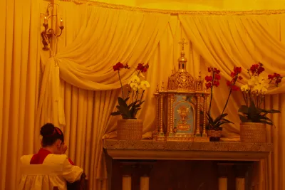 30 dia com Maria - Santa Missa e Coroação - Romeiros Devotos da Paróquia São Vicente de Paulo (Uberlândia)