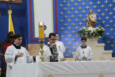 30 dia com Maria - Santa Missa e Coroação - Romeiros Devotos da Paróquia São Vicente de Paulo (Uberlândia)
