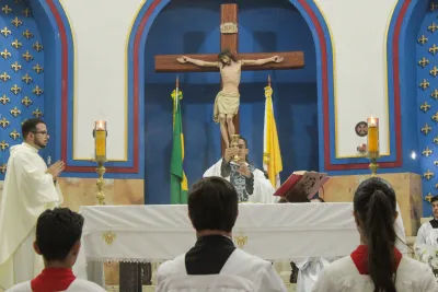 30 dia com Maria - Santa Missa e Coroação - Romeiros Devotos da Paróquia São Vicente de Paulo (Uberlândia)