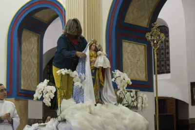 30 dia com Maria - Santa Missa e Coroação - Romeiros Devotos da Paróquia São Vicente de Paulo (Uberlândia)