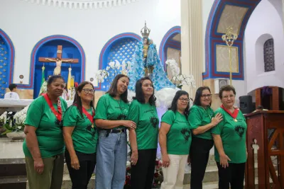 30 dia com Maria - Santa Missa e Coroação - Romeiros Devotos das Pastorais do Santuário Basílica