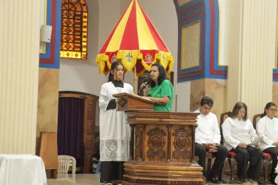 30 dia com Maria - Santa Missa e Coroação - Romeiros Devotos das Pastorais do Santuário Basílica