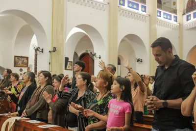 30 dia com Maria - Santa Missa e Coroação - Romeiros Devotos das Pastorais do Santuário Basílica